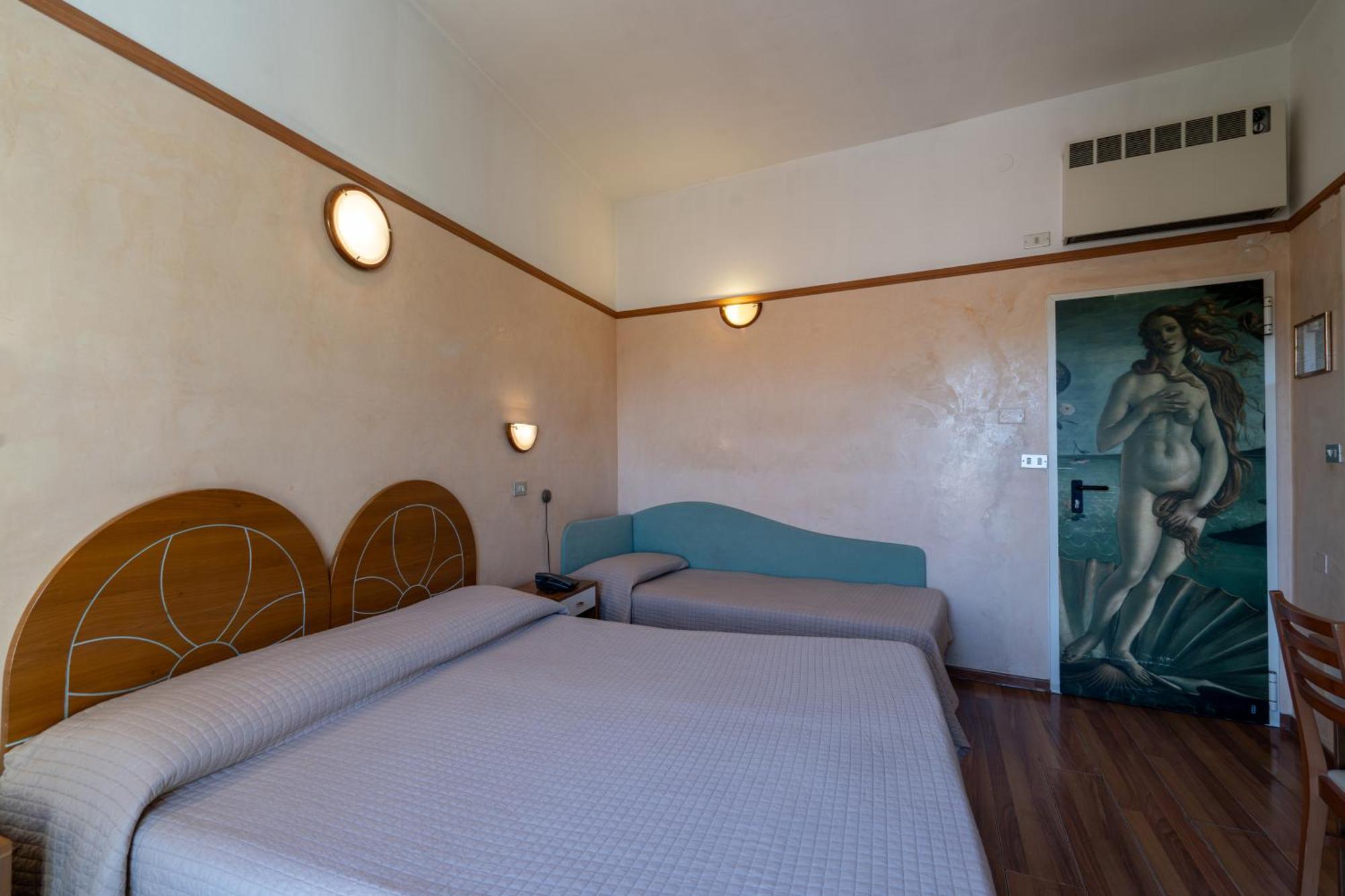 Hotel Britannia Rimini Marina Centro Kültér fotó