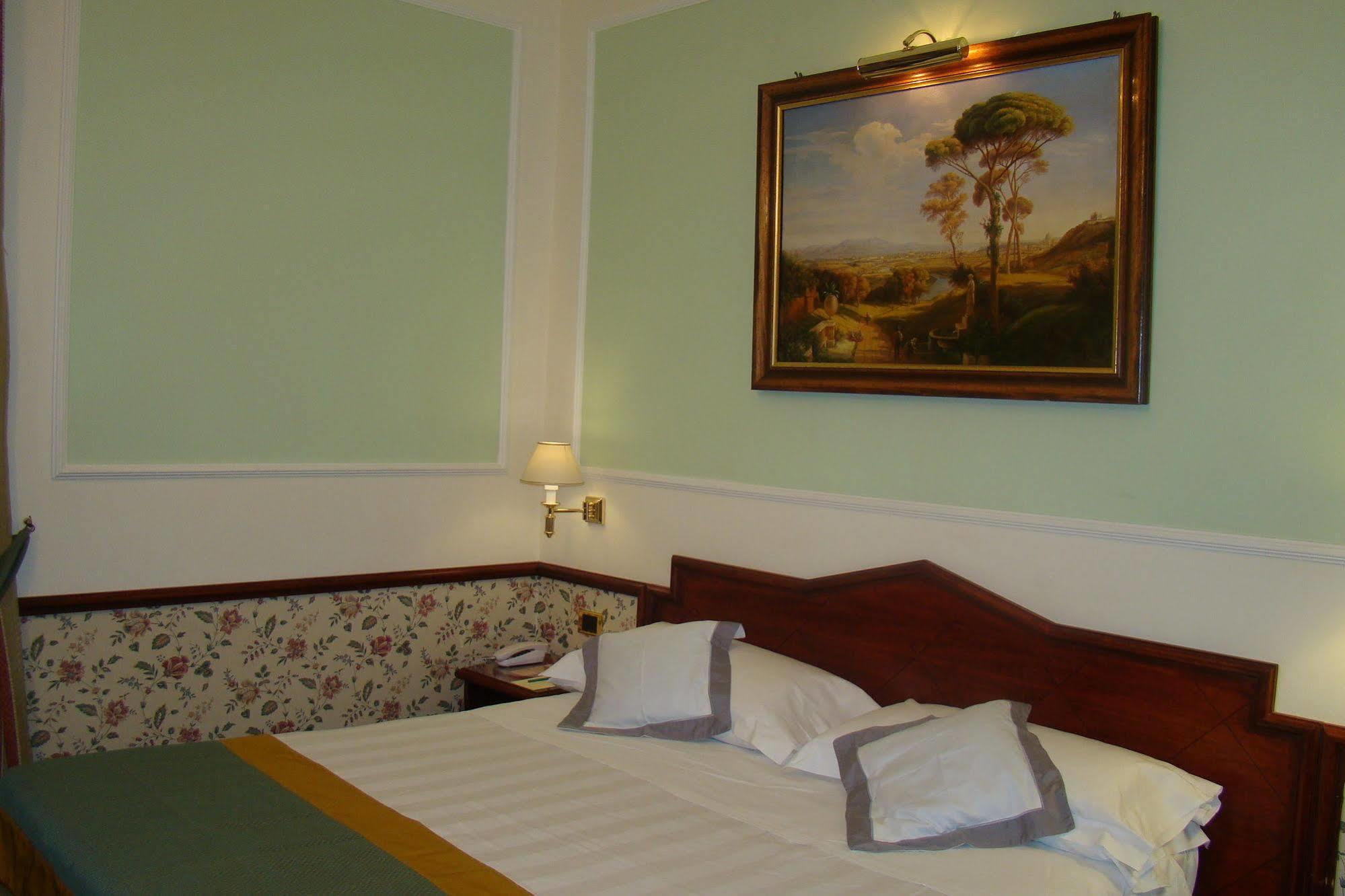 Hotel Britannia Rimini Marina Centro Kültér fotó